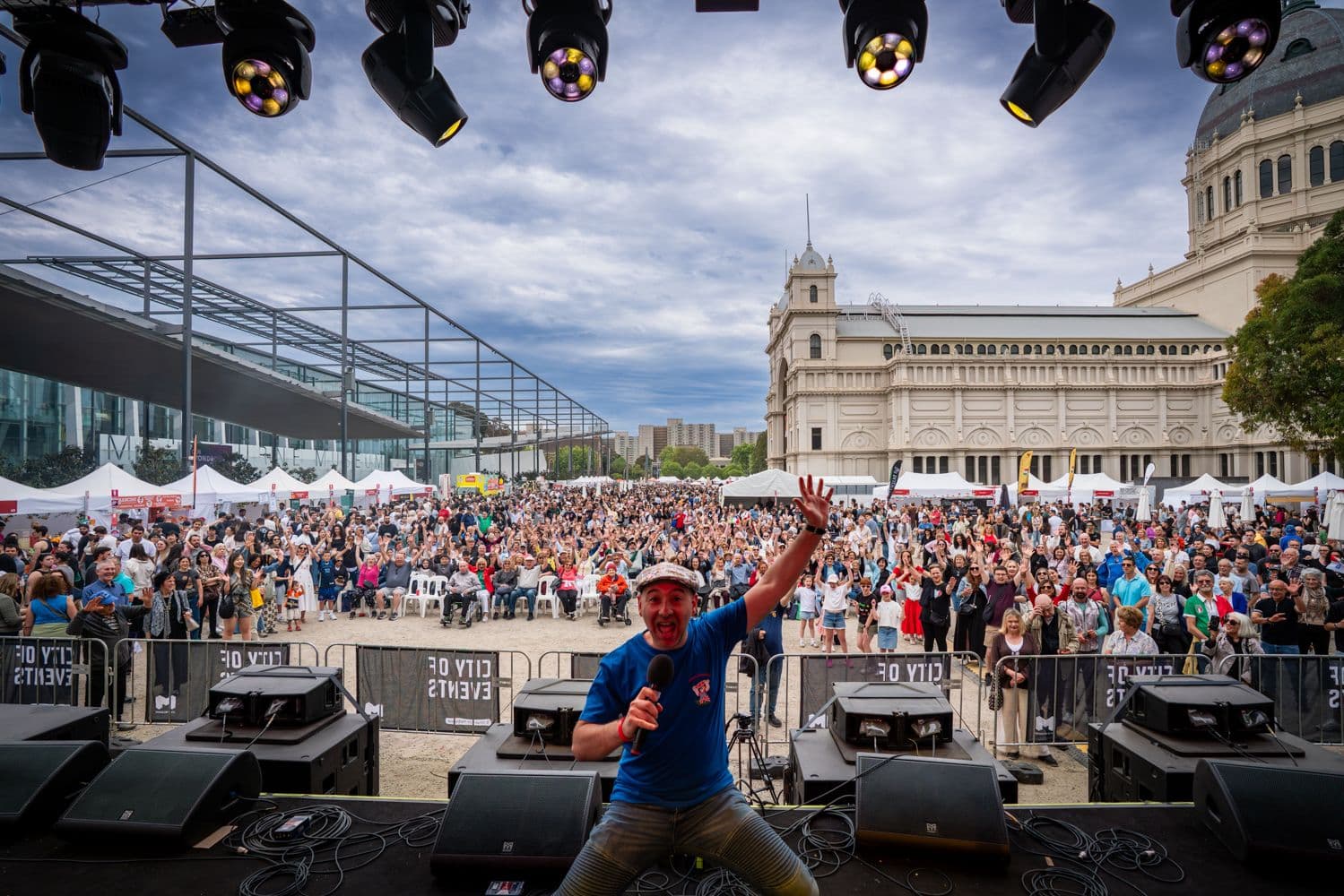 Crowd in front of the main stage at the Italian Festa